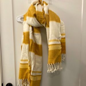 A&F Scarf